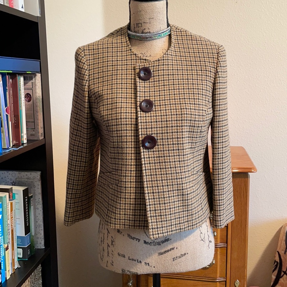 AK tweed blazer